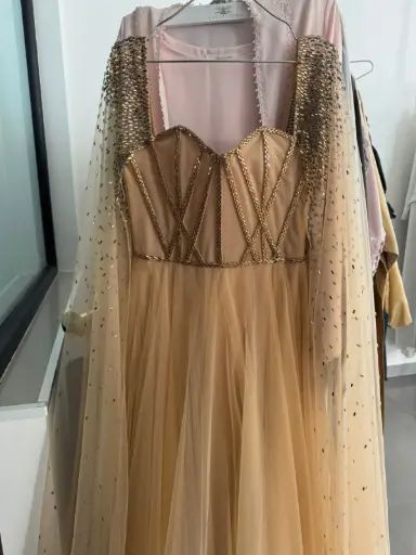 beige tulle simple
